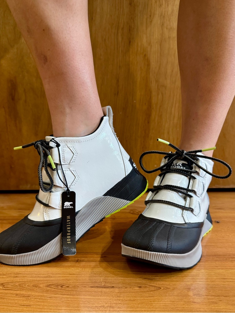 Women’s Sorel White and Black Out N About waterproof boots